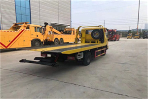 双辽非事故拖车